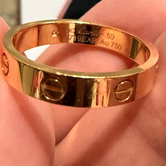 EUC AUTHENTIC CARTIER LOVE RING SMALL MODEL- 1 diamond 8 3/4 - Picture 11 of 16
